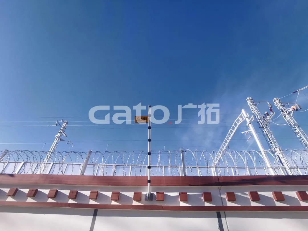在海拔3700米高原裝電子圍欄是什么體驗(yàn)？ 打卡西藏第一條電氣化鐵路(圖8)